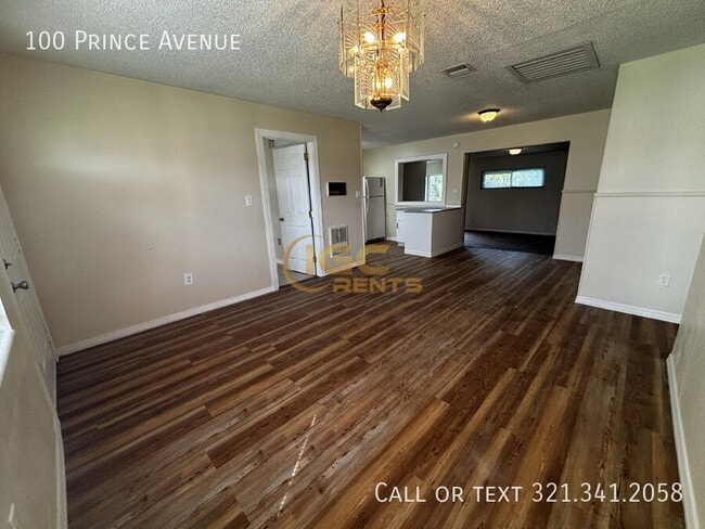 Photo - 100 Prince Ave Casa