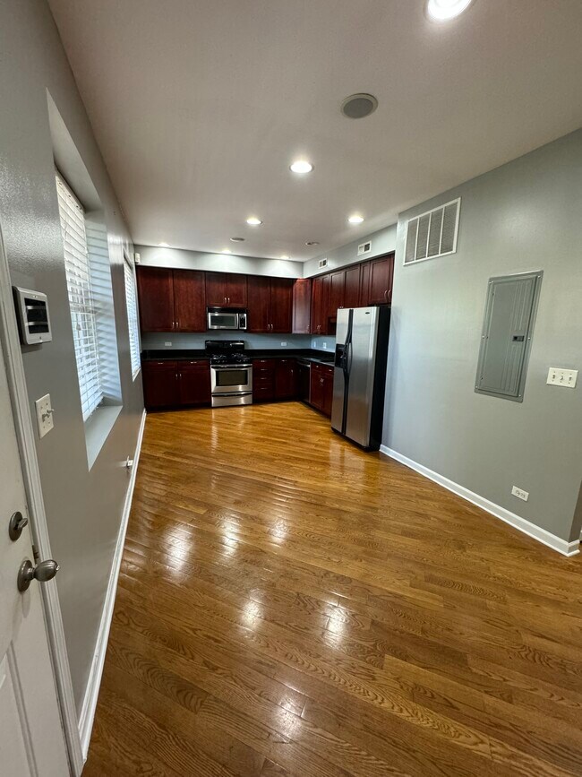 Cocina - 1906 W Estes Ave Unidad 2