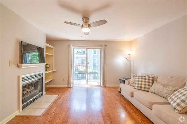 Building Photo - 305 Granville Ct Unit Granville 1 Bed 1 Bath Rental