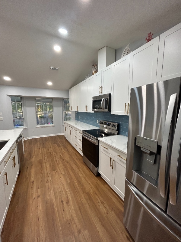 Photo - 331 Brady Way