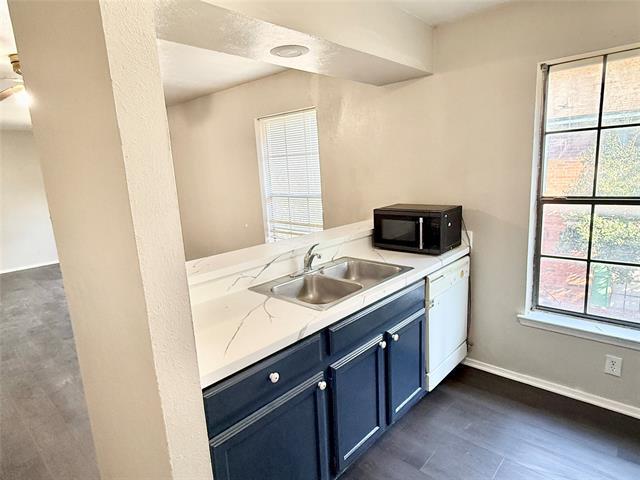 Photo - 2221 Stella St