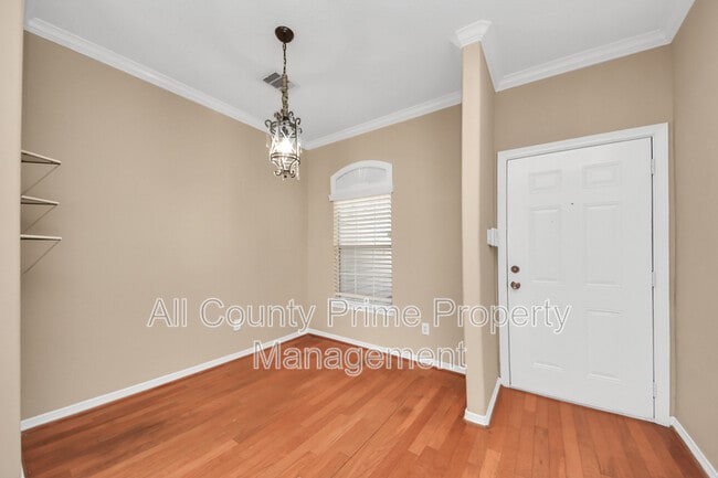 Photo - 823 Sterling Creek Cir
