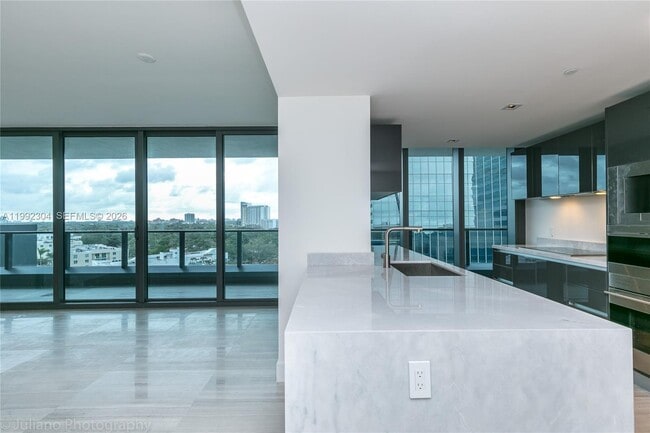 Photo - 1451 Brickell Ave Unit 905