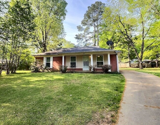 Photo - 495 Greenview Cove