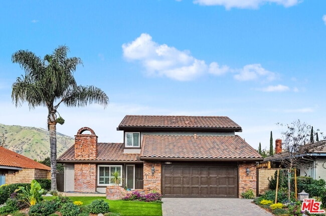 6497 Country Club Dr