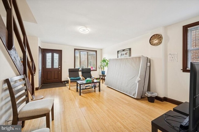 Building Photo - 1813 Bergen St