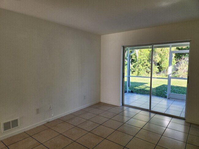 Photo - LO 4770-4772 Jordan Ave S Unidad 4770 Jordan Ave S