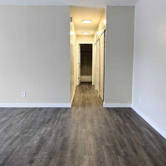 Photo - 8050 Central Ave NE Unidad 8050-203