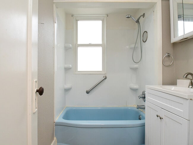 Photo - 2723 Newport Ave