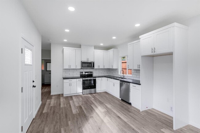 Photo - 7750 Wachtel Way