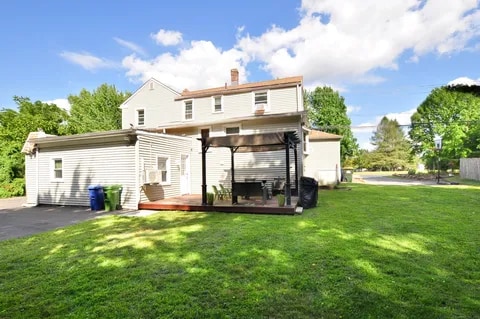 Photo - 349 Naubuc Ave Unidad A