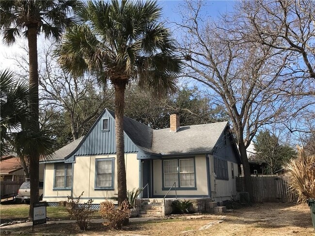 Photo - 510 Harvey St