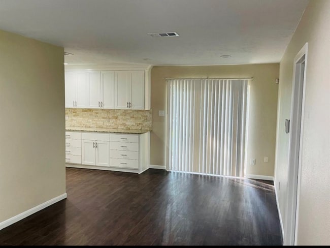 Photo - 4530 Donalbain Dr