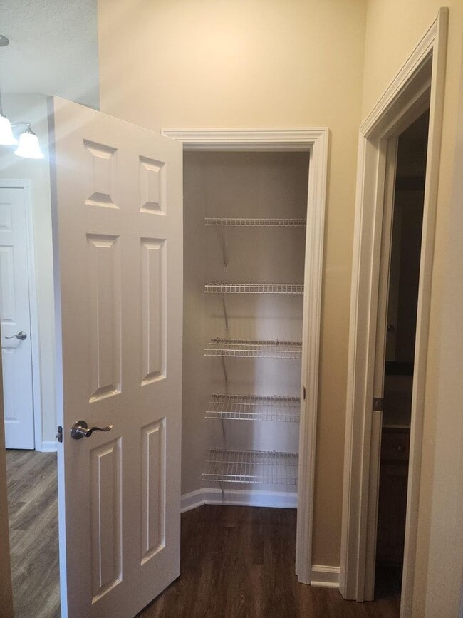 Photo - 190-102 (11) Unit 102-11