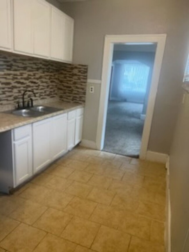 3BR Home in Detroit - Recently Renovated - 3BR Home in Detroit - Recently Renovated