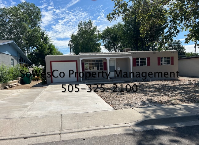 Three Bedroom Two Bath with Garage - Three Bedroom Two Bath with Garage House