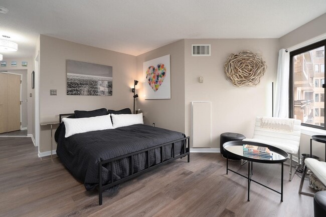 Photo - 2111 Wisconsin Ave NW