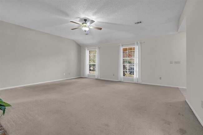 Photo - 10 Treadwell Ct