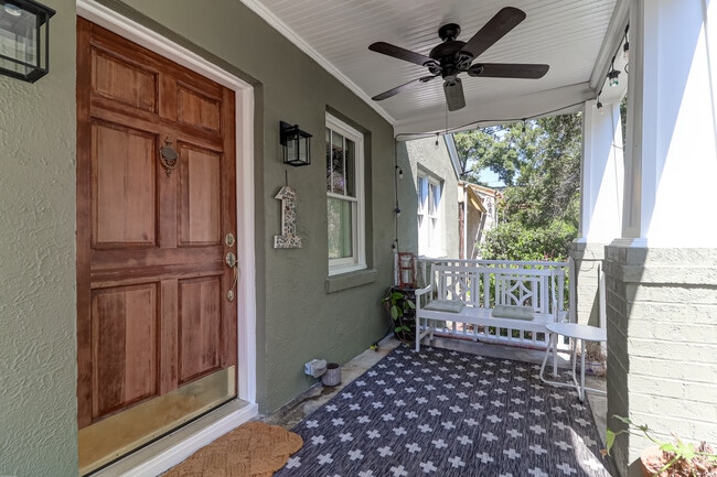 Photo - 1 Darlington Ave