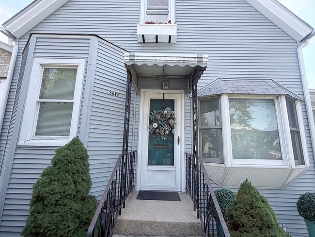 Building Photo - 3619 S Rockwell St