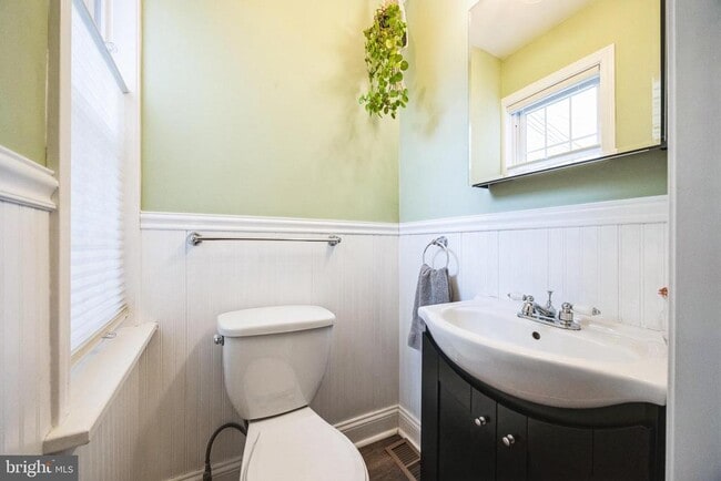 Photo - 2987 Cedar St