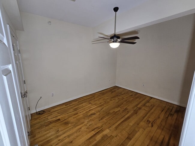 Photo - Simon Cycle Building Unidad 207