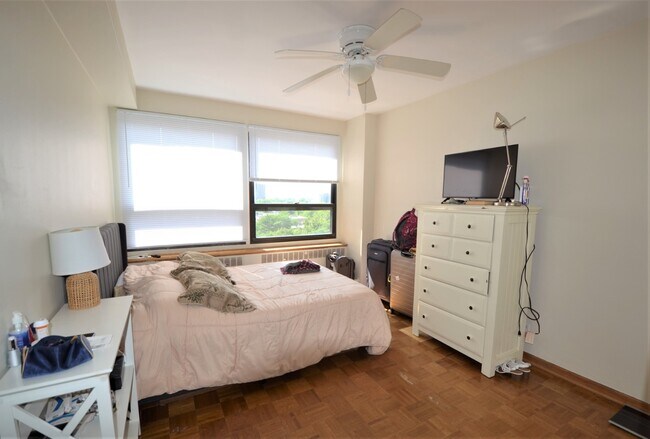 Photo - 4180 N Marine Dr