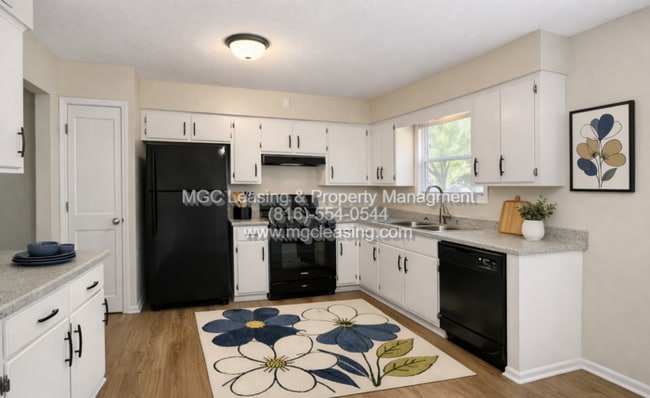 Photo - Freshly Renovated & Move-In Ready in Blue Springs - Schedule A tour today!