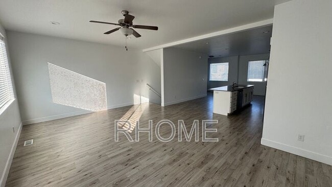 Photo - 386 Willow Leaf Rd