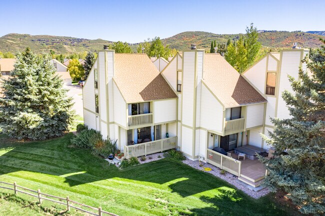 Photo - 127 Yonex Ct Unit 127