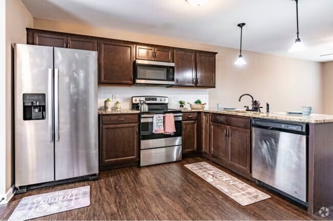 Building Photo - 2495 Rollow Ln