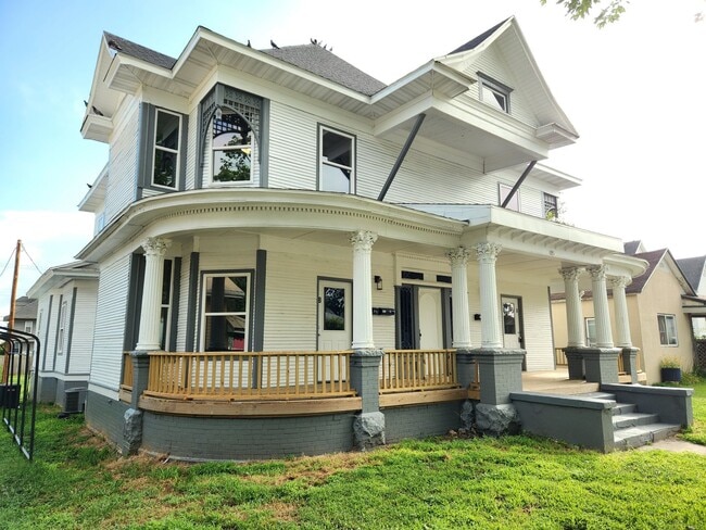 Photo - Spacious 2-Bedroom, 1-Bathroom Home AVAILA...