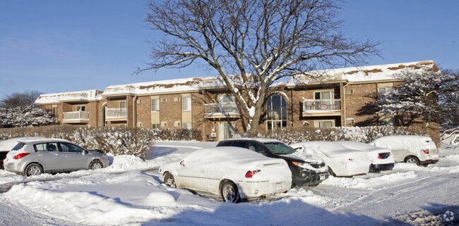 Photo - Greenbrier Apartments