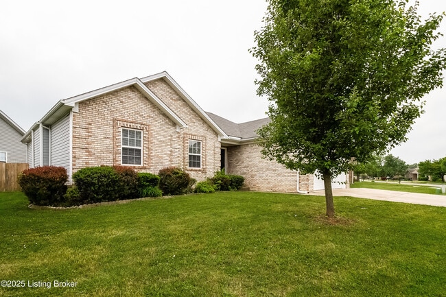 Building Photo - 3123 Northland Dr
