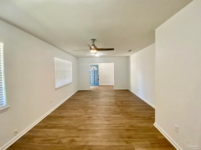 Photo - 3821 Collingswood Rd