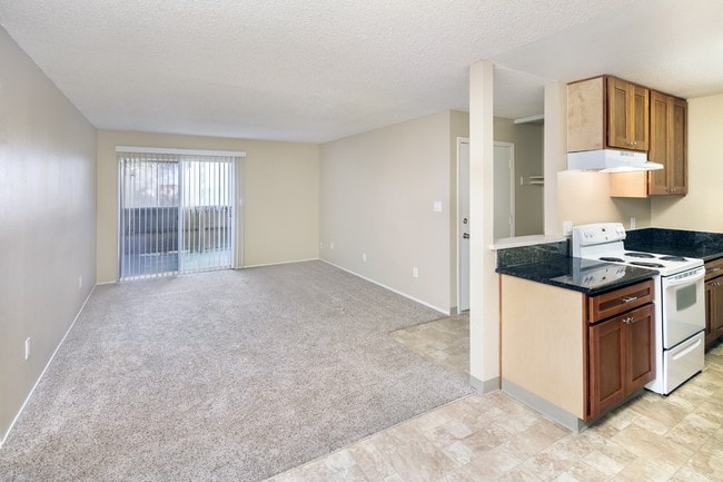 Photo - Woodridge East Apartments