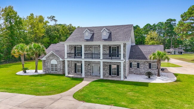 Photo - Peaceful and Luxury Living on 3+ Acres