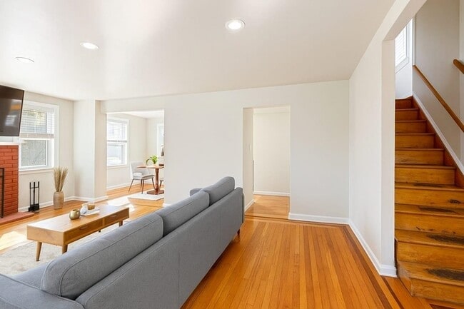 Photo - 640 Martense Ave