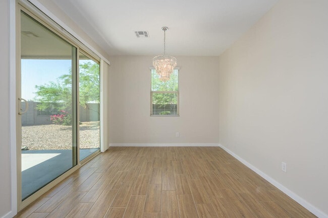 Photo - 18615 Puget Ave