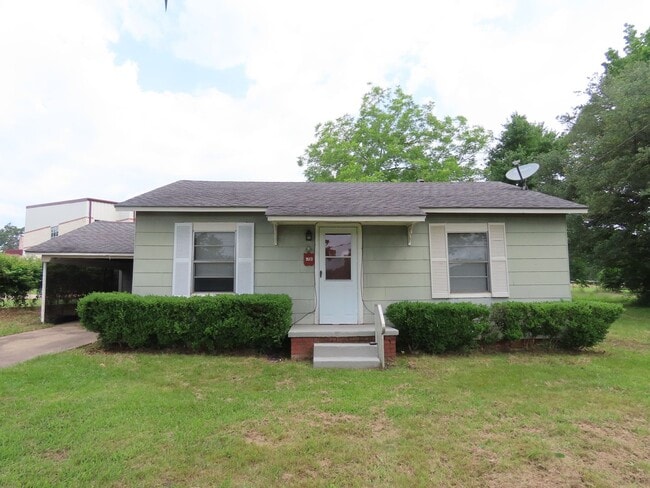 Charming 1 Bedroom, 1 Bath House w/Worksho... - Charming 1 Bedroom, 1 Bath House w/Worksho...