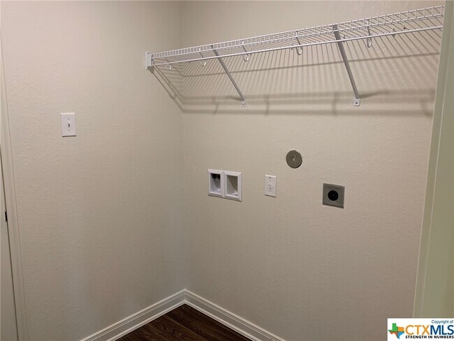 Photo - 3947 Turtle Creek