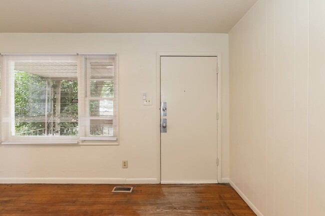 Photo - 1210 Truman St