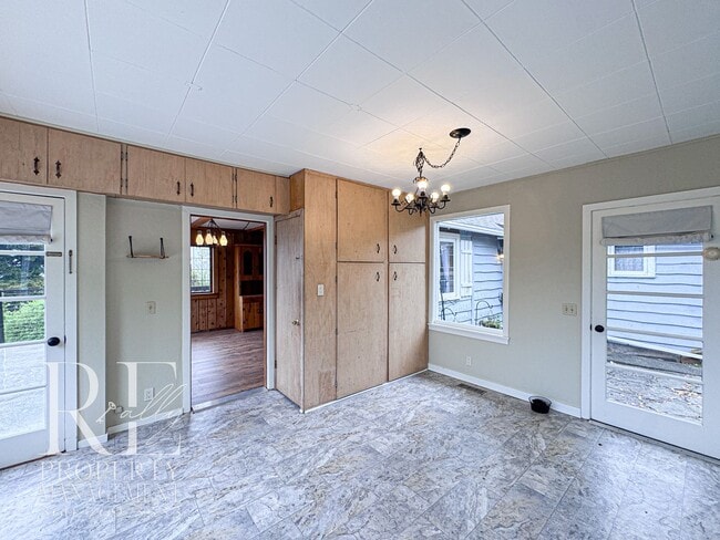 Photo - Charming Vintage Retreat with Stunning Views in Port Orchard