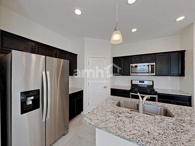 Photo - 672 N Nestled Hummingbird Ln E