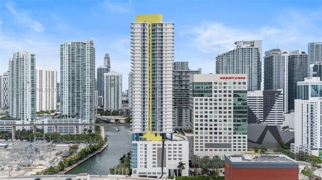 Photo - 185 SW 7th St Unit 3414