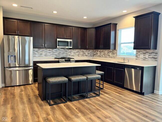 Photo - 5656 Grosbeak Dr