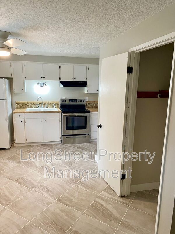 Photo - 1010 NE Skidmore St