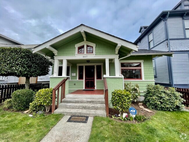 Building Photo - 807 N L St Rental