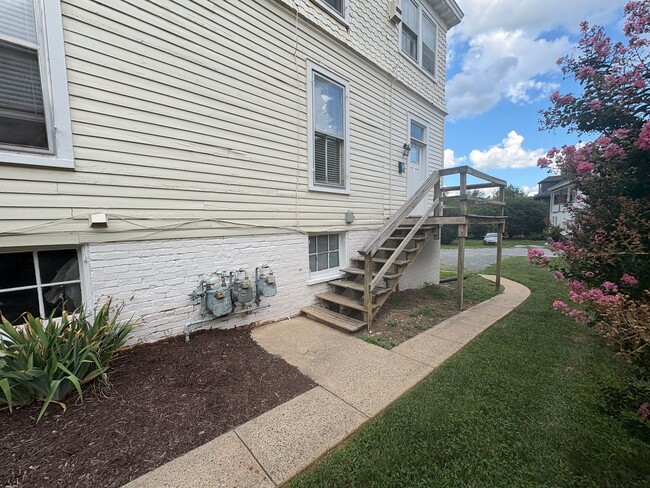 Photo - 2461 Rivermont Ave