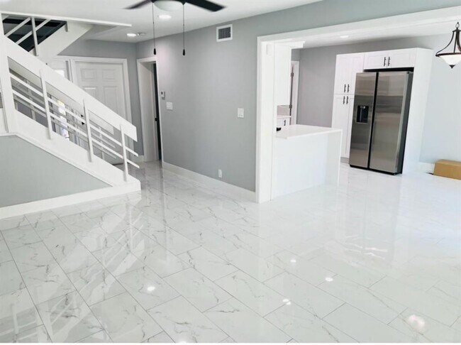 Photo - 314 Sunshine Dr